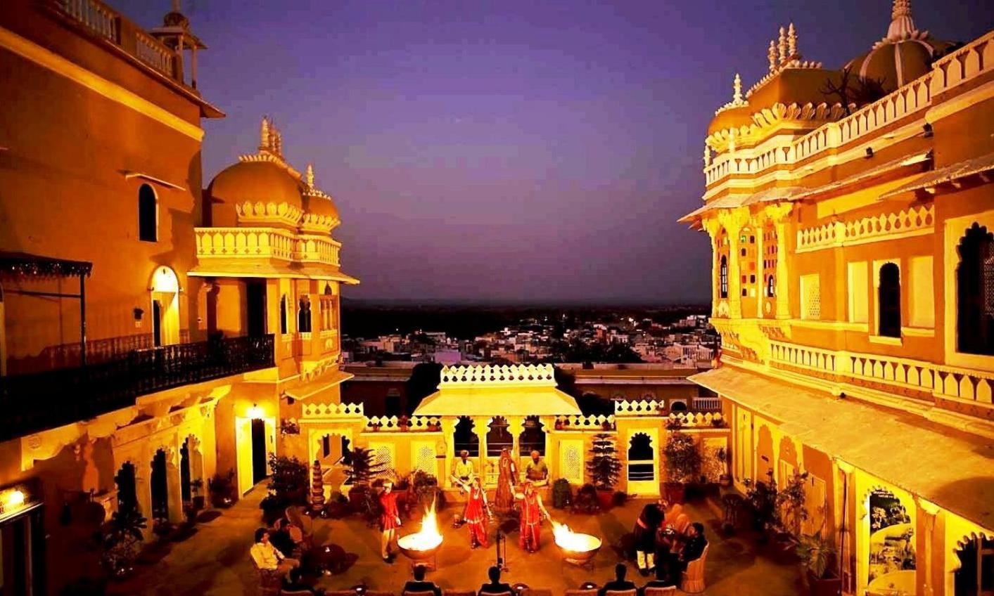 Deogarh Mahal Hotel Devgarh  Buitenkant foto