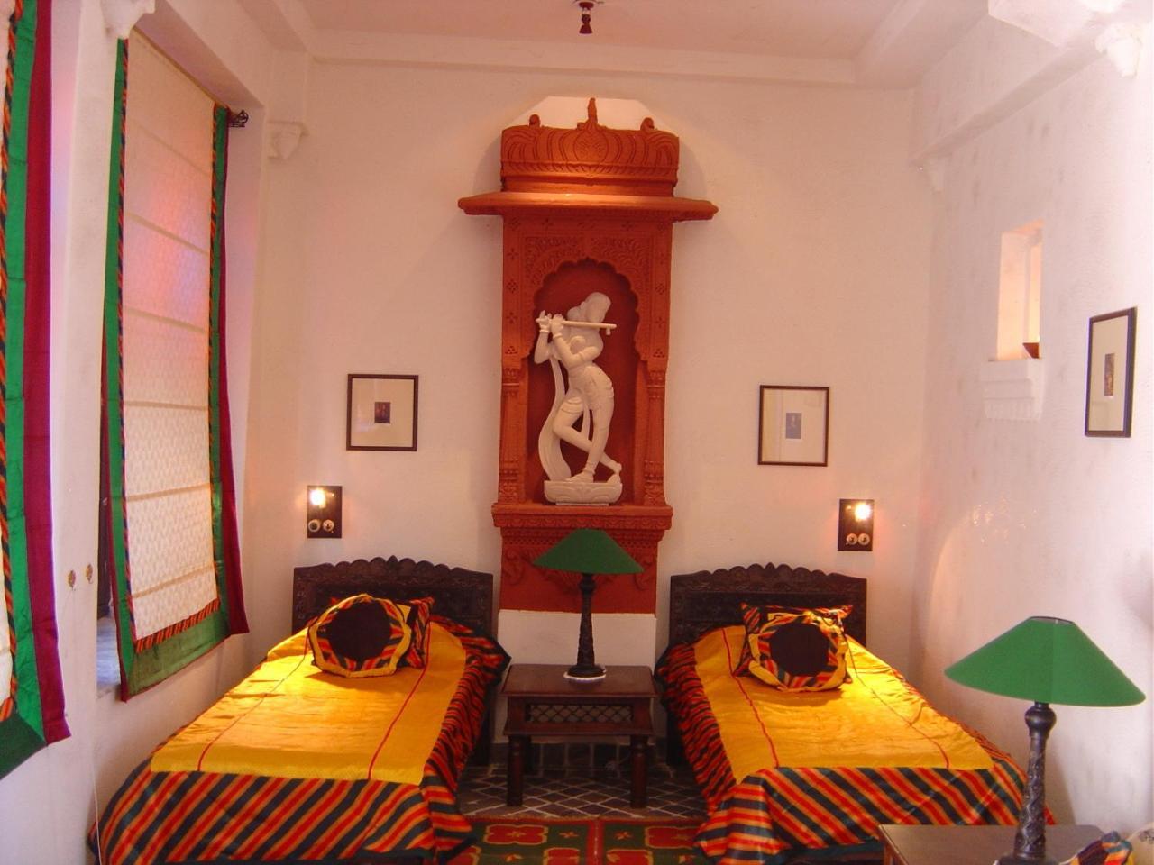 Deogarh Mahal Hotel Devgarh  Buitenkant foto