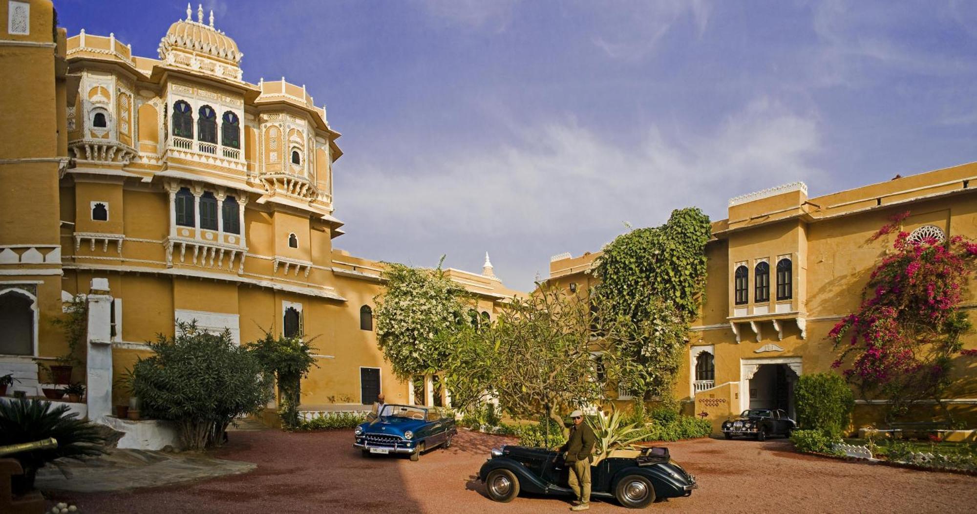 Deogarh Mahal Hotel Devgarh  Buitenkant foto