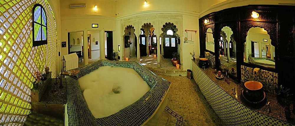 Deogarh Mahal Hotel Devgarh  Buitenkant foto