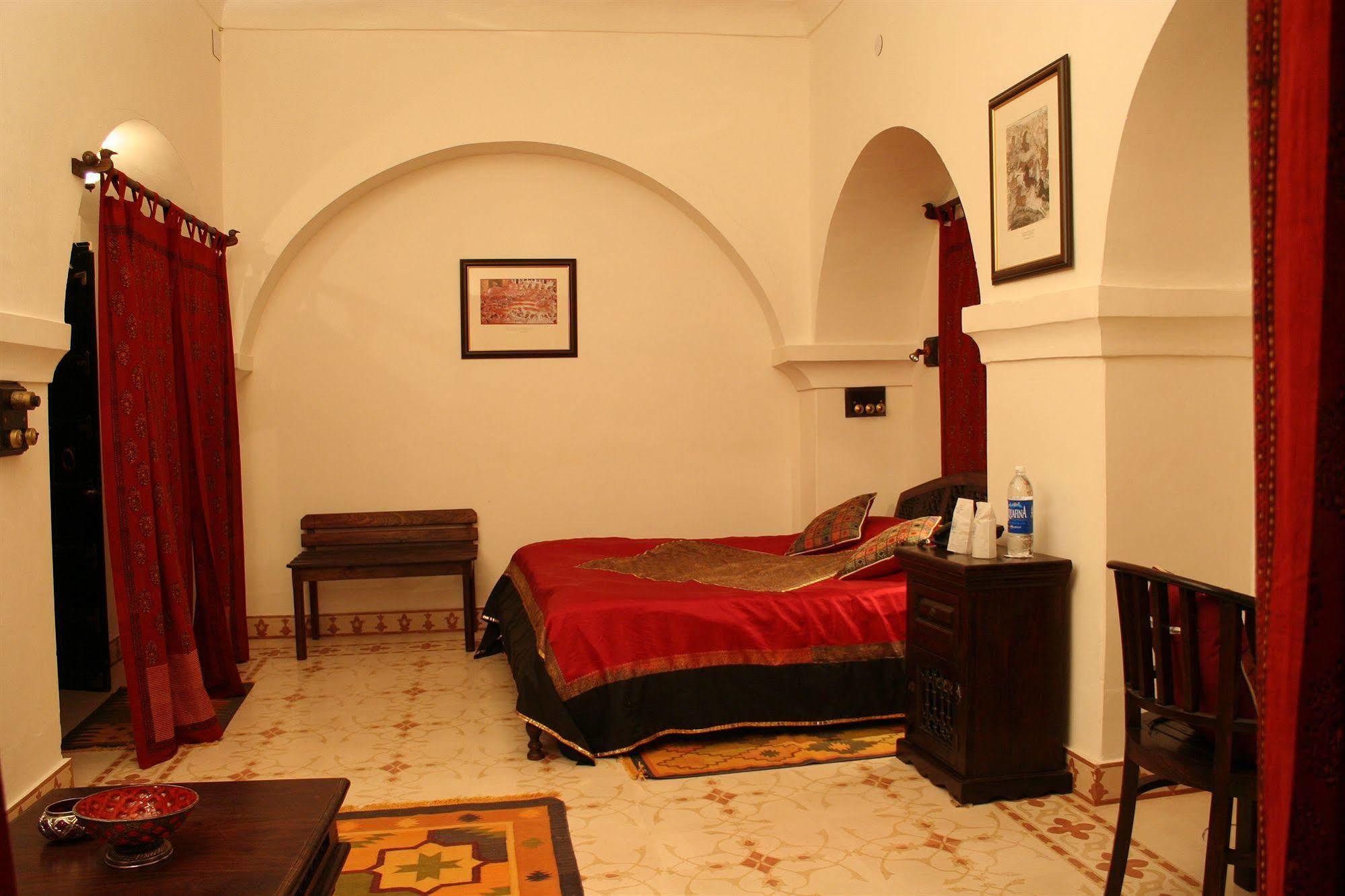 Deogarh Mahal Hotel Devgarh  Buitenkant foto